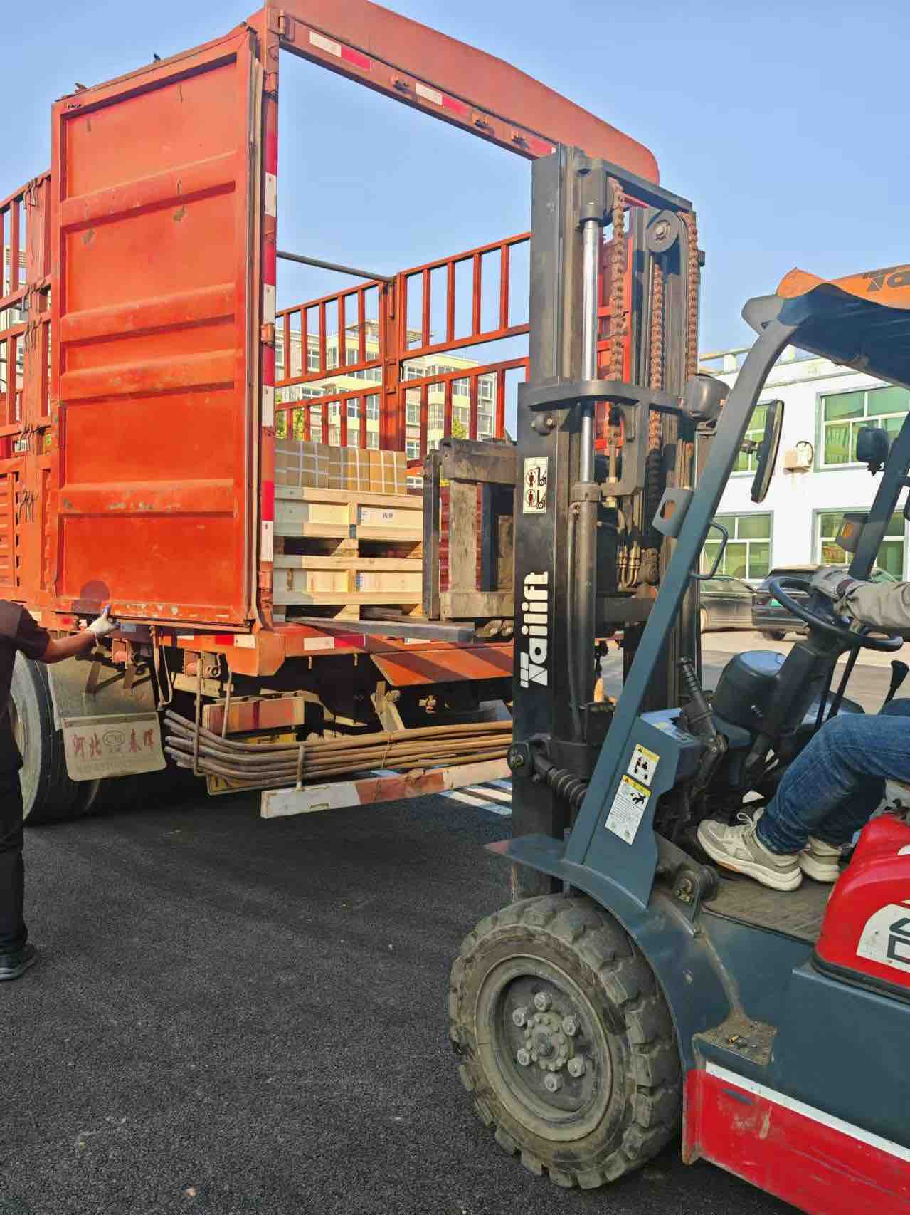 Shandong Ruichen hydraulic 500 sets of R5 hydraulic pump will be sent